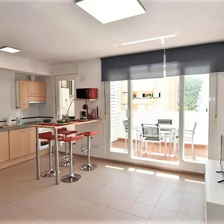 Cala De Benidorm Holidays Daire *