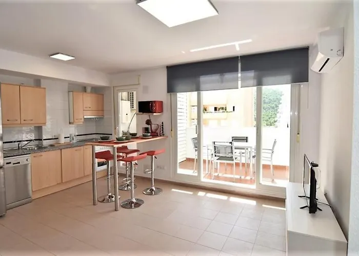 Cala De Benidorm Holidays Apartament *